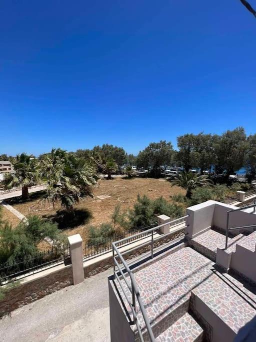 Beach Apartment Edem First Floor Perivolos  Dış mekan fotoğraf