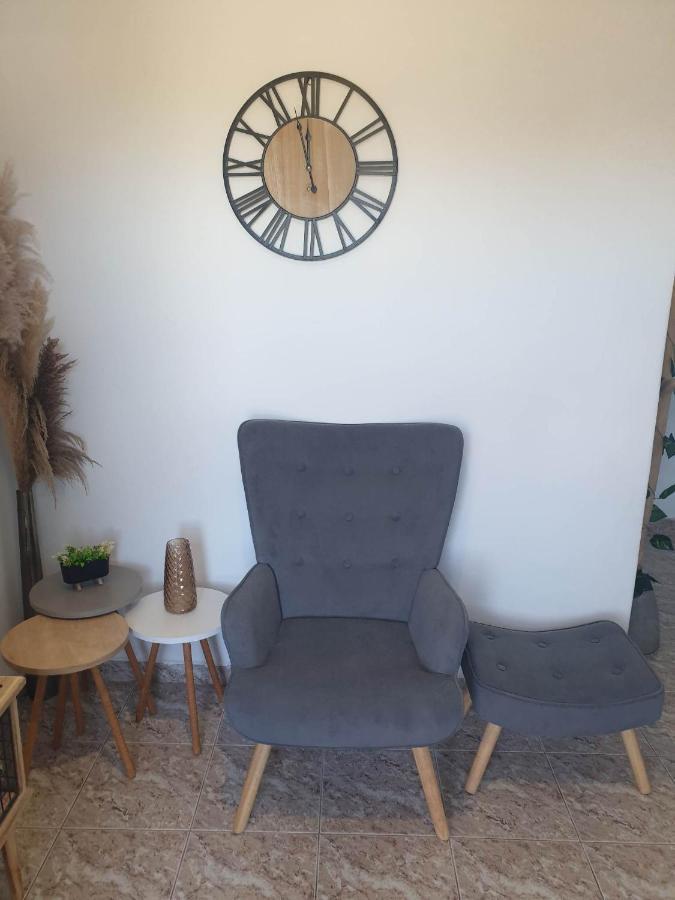 Beach Apartment Edem First Floor Perivolos  Dış mekan fotoğraf